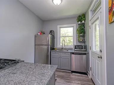 Photo - 128 Teece Ave