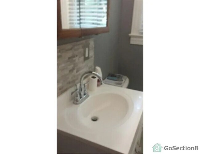 16 James Dr