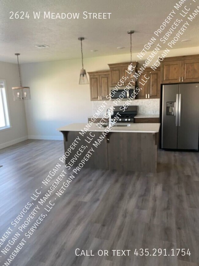 Photo - 3 Bedroom Crescent Hills Townhome.