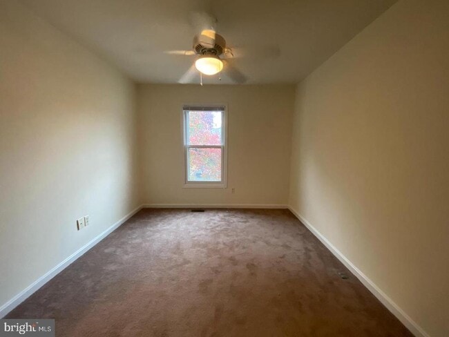 Building Photo - 10604 Greta Lynn Ct