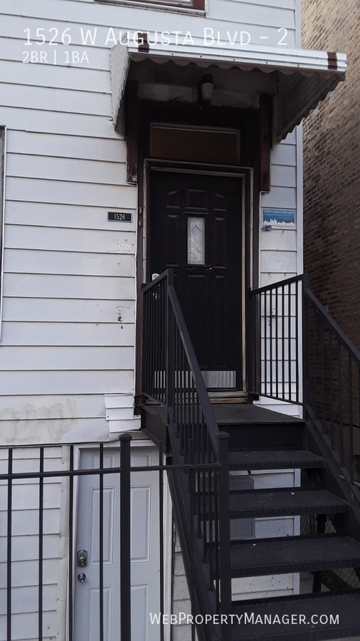 Building Photo - 1526 W Augusta Blvd Unit 2