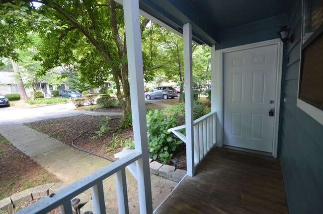 Photo - 616 Applecross Dr