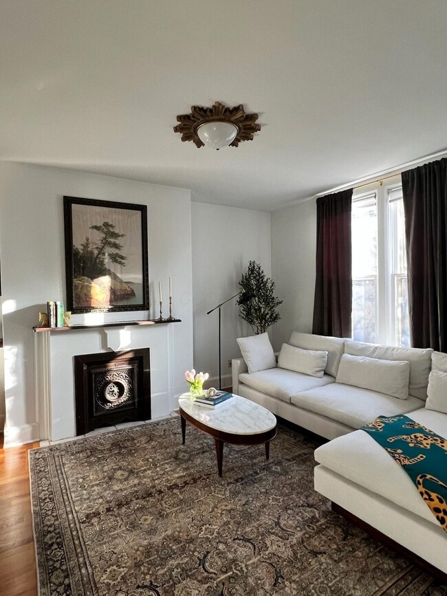 Photo - 1279 Hunter Ave