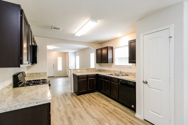 Photo - 2722 Madison Ct
