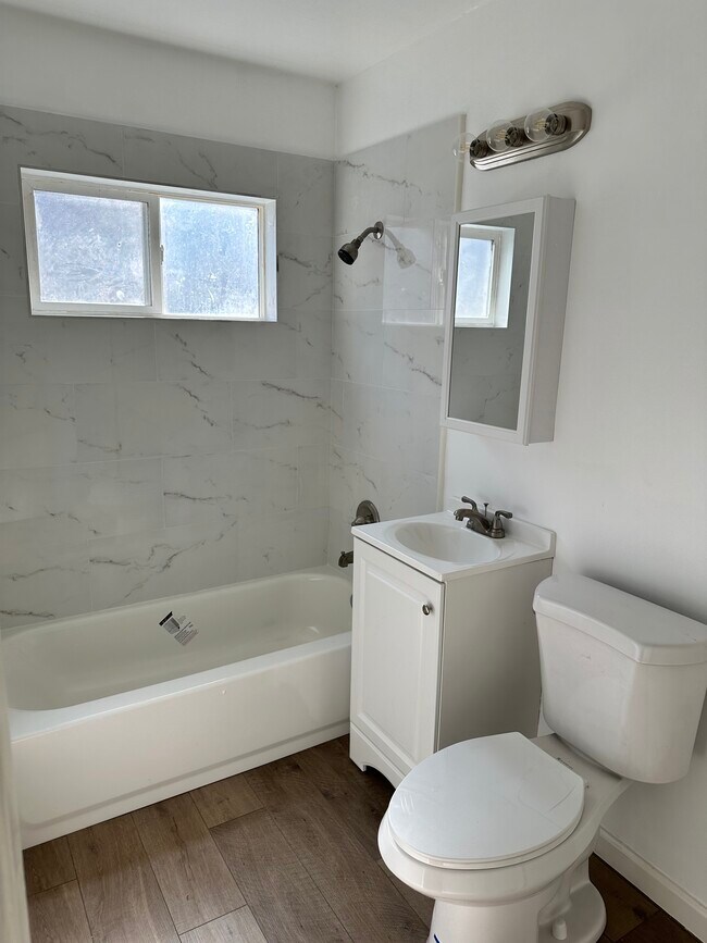 Unit 10 Bathroom
