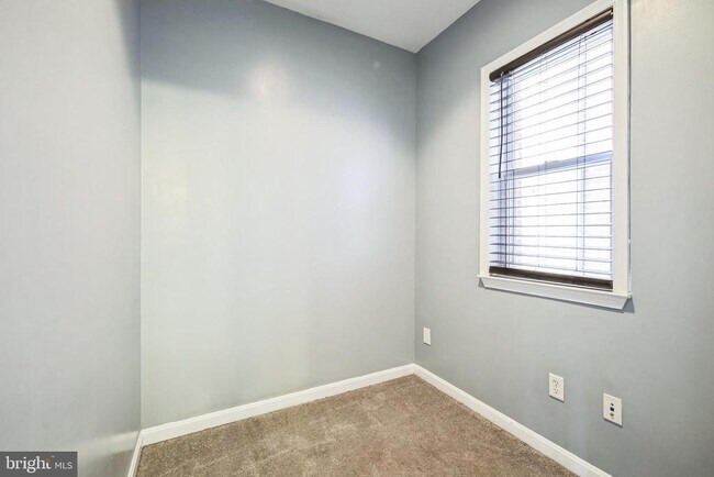 Photo - 610 Irving St NW Unit 105