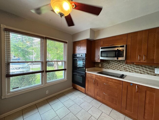 Photo - 1568 Jameson Dr