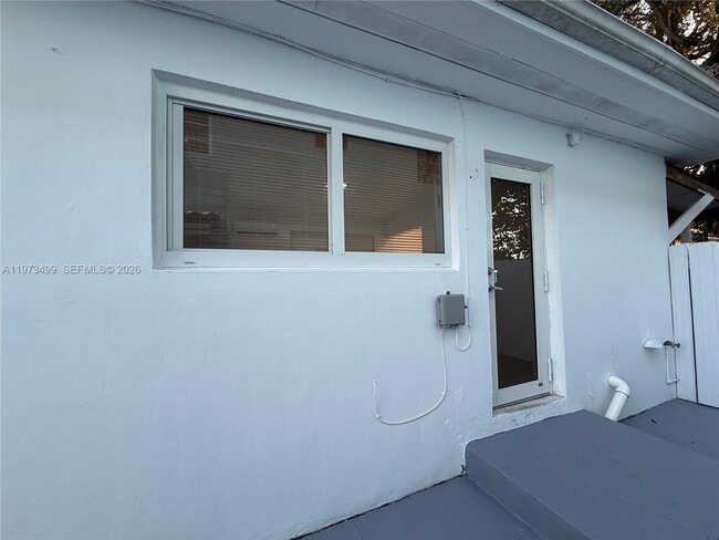 Photo - 1122 NW 32nd Ct Unit BACK