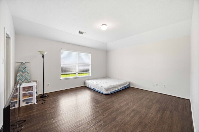 Photo - 4718 Lonestone Cir