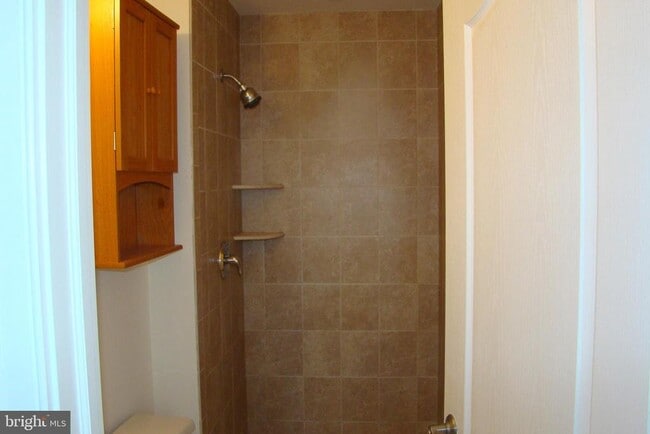 Photo - 2 W Gay St Unidad 2ND #2