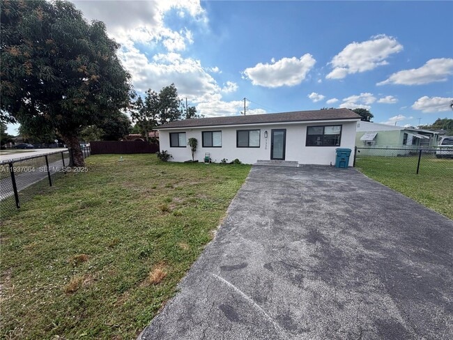 Photo - 7330 SW 11th St