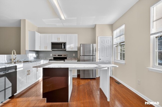 Building Photo - 2425 Ivey Crest Cir Rental