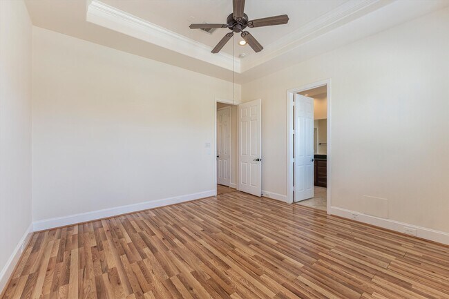 Photo - 308 Grove St