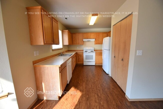 1220 202nd St Ct E