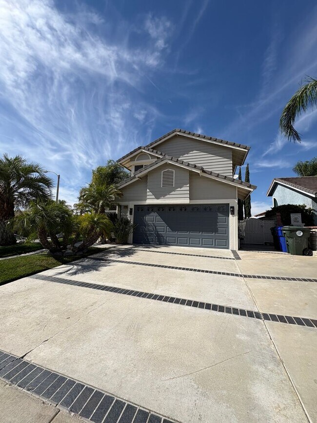 COMING SOON! 4 Bedroom Pool Home For Rent House Rental in Santa