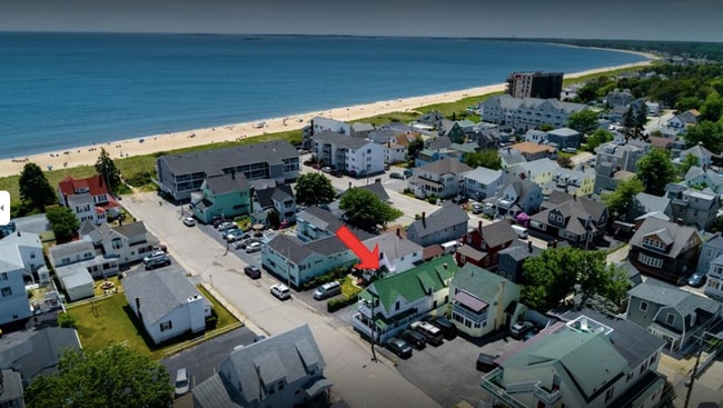 13 Bay Ave