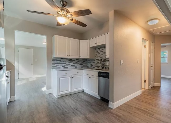 Kitchen - 4012 21st St N