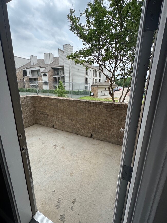 Building Photo - 6108 Abrams Rd Unit 206 Rental