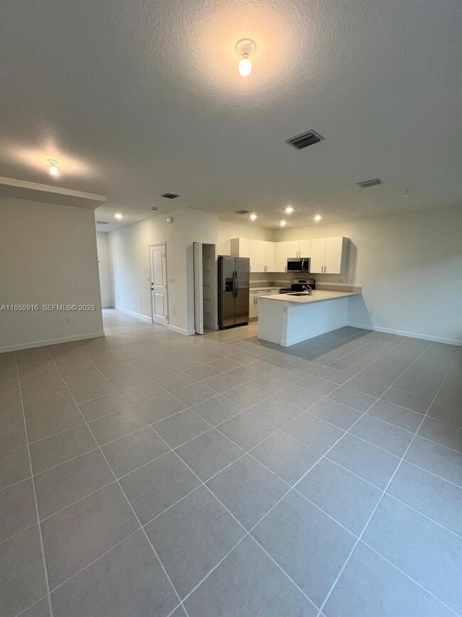 Photo - 645 SE 14th Ct