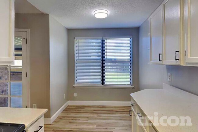 3121 Southwell Ct