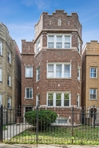 Building Photo - 8120 S Maryland Ave Unit B