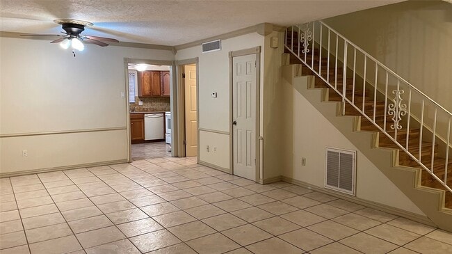 Photo - 7600 Burgoyne Rd Unit True