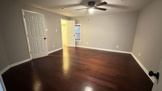 Photo - Gorgeous 3 bed Home!!