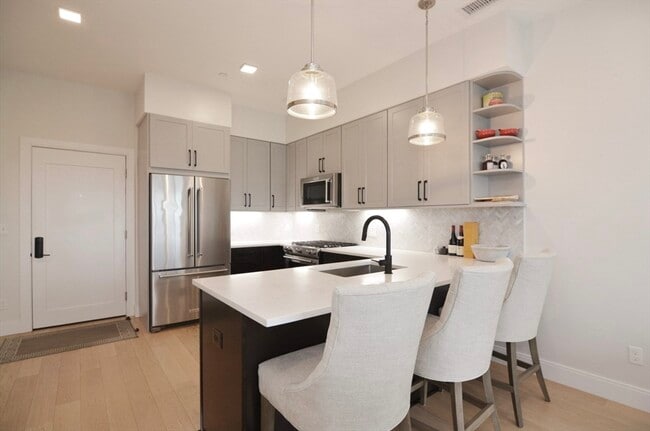 Photo - 287 Maverick St Unit PH504