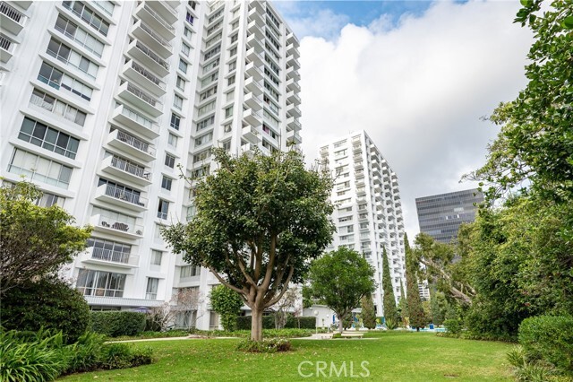 Building Photo - 2160 W Century Dr Unit 1002