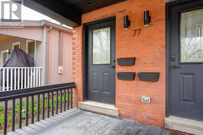 Photo - 77 Cartwright St Unit 2