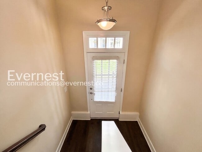 Photo - 351 Kara Ln
