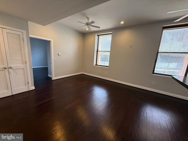 1211 Light St Unit 209