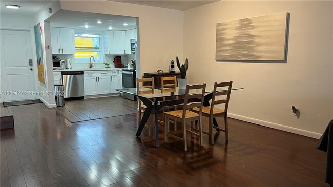 Photo - 2061 NE 123rd St