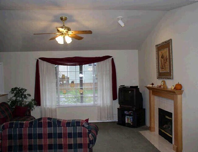 Photo - 3 Bedroom, 2 Bathroom House in Bellingham!