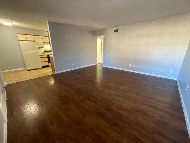 Photo - 3830 Country Club Rd Unidad L