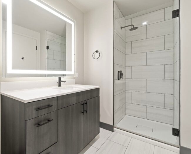 Photo - 1355 W Lake St