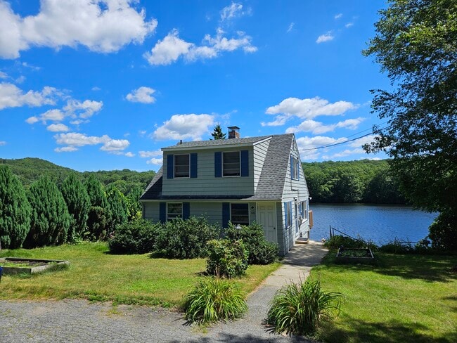 Building Photo - 66 Long Pond Rd S Rental