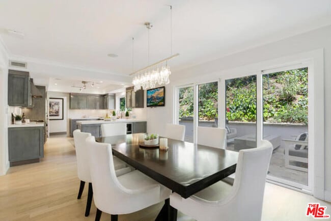 Photo - 1068 Casiano Rd