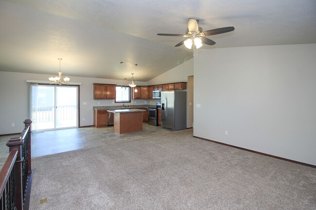 Photo - 1030 Tanner Ct Unit 1030-2 Upper South