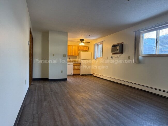 Building Photo - 320 6th St S Unit 4