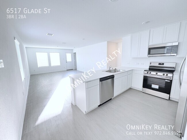 Photo - 6517 Glade St