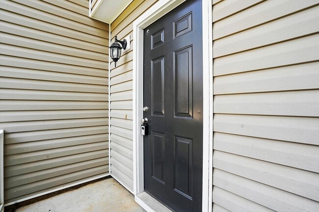 Photo - GREAT TOWNHOME- Come see it today!
