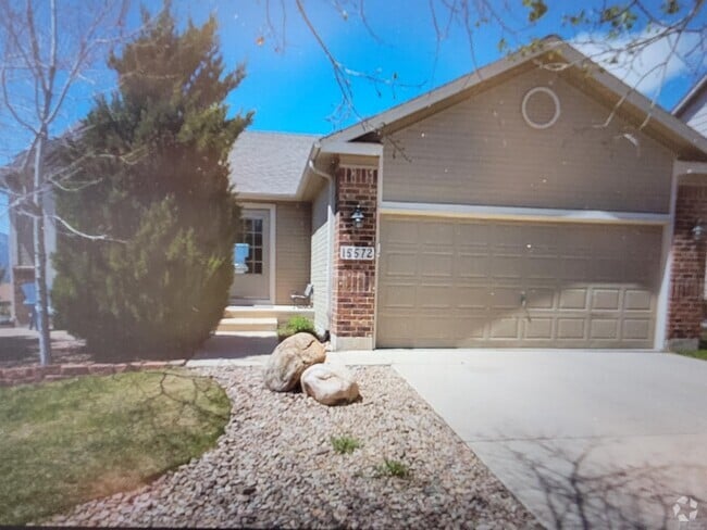Building Photo - 15572 Dawson Creek Dr Rental