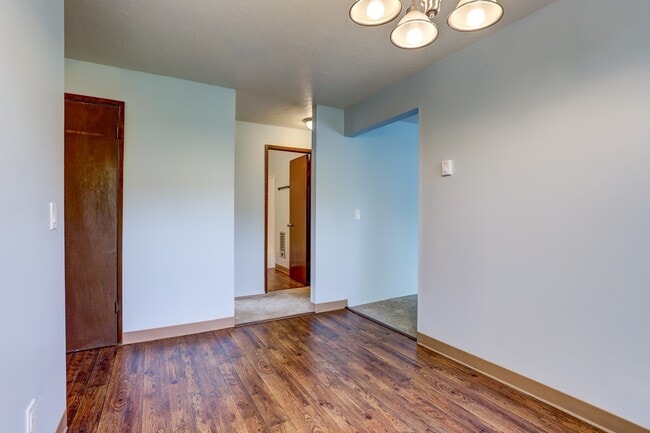 Photo - Amber Lantern Apartments