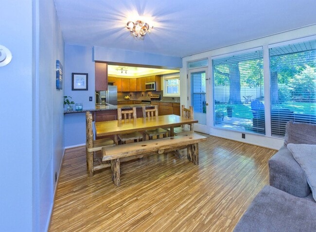 Photo - 1027 W 29th Ave