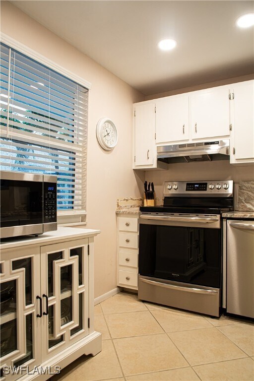 Building Photo - 1724 Pine Valley Dr Unit 204