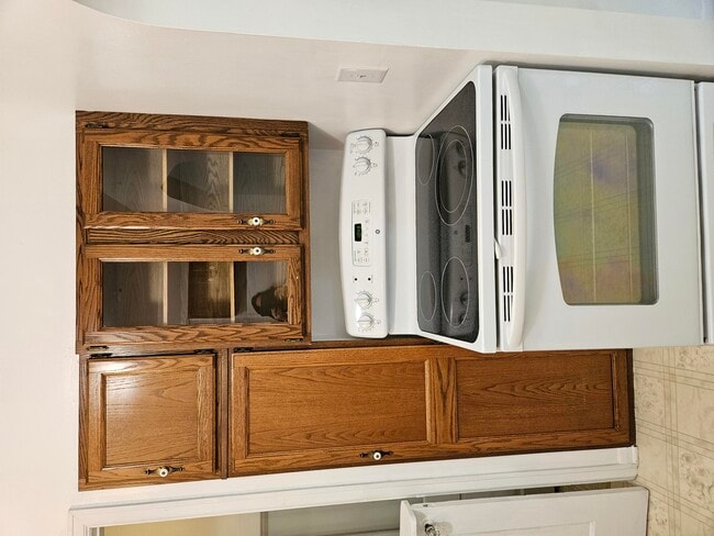 Photo - 702 Leland Ct