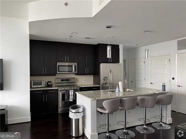 Building Photo - 1080 Peachtree St NE Unit 2215 Rental