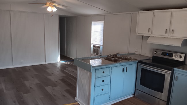 Photo - 7008 Chestnut Dr House