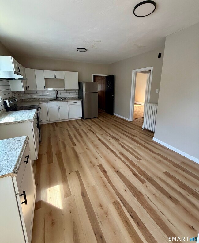 Photo - 85 Maplewood Ave Unit 2nd Floor